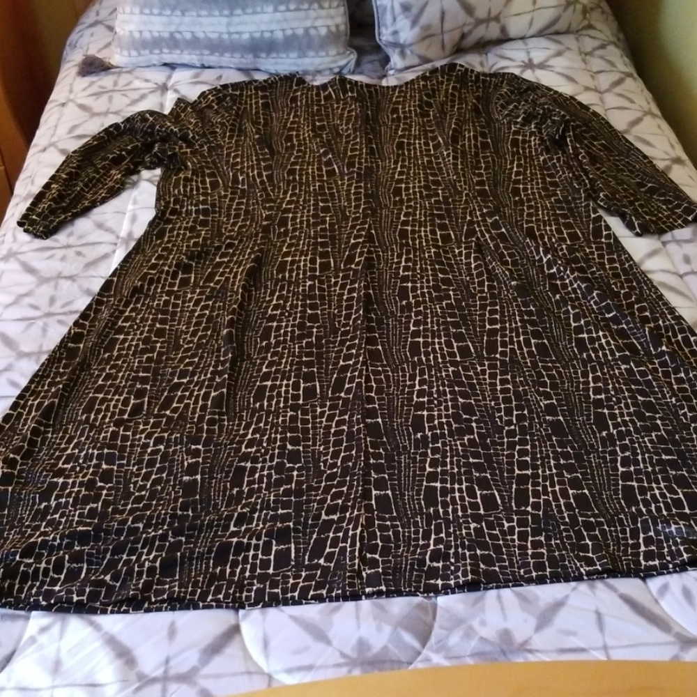 Dress - Picture 2 of 2
